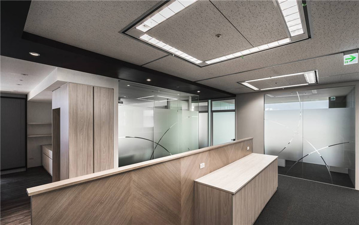 現(xiàn)代風(fēng)德國(guó)馬牌輪胎臺(tái)灣總部辦公室裝修設(shè)計(jì)方案