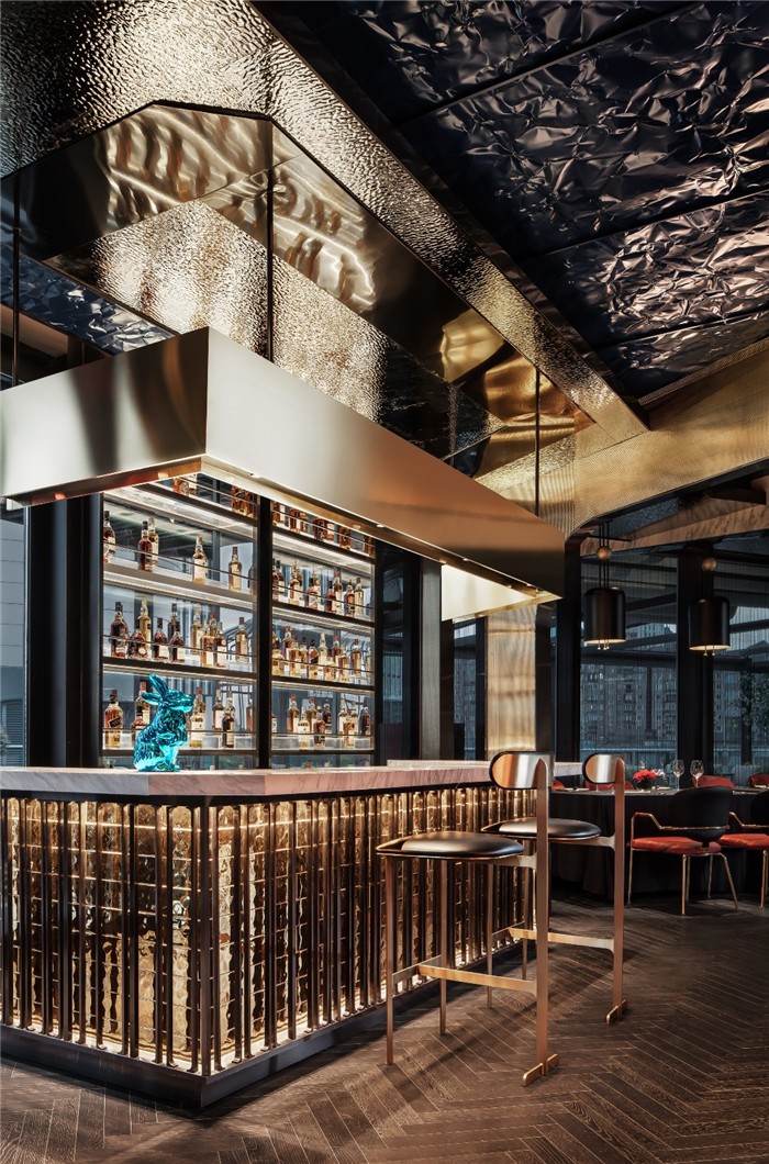 鄭州專業(yè)餐飲裝修公司推薦鼎琪高端鐵板燒餐廳吧臺設(shè)計(jì)方案 鄭州專業(yè)餐飲裝修公司推薦鼎琪高端鐵板燒餐廳吧臺設(shè)計(jì)方案