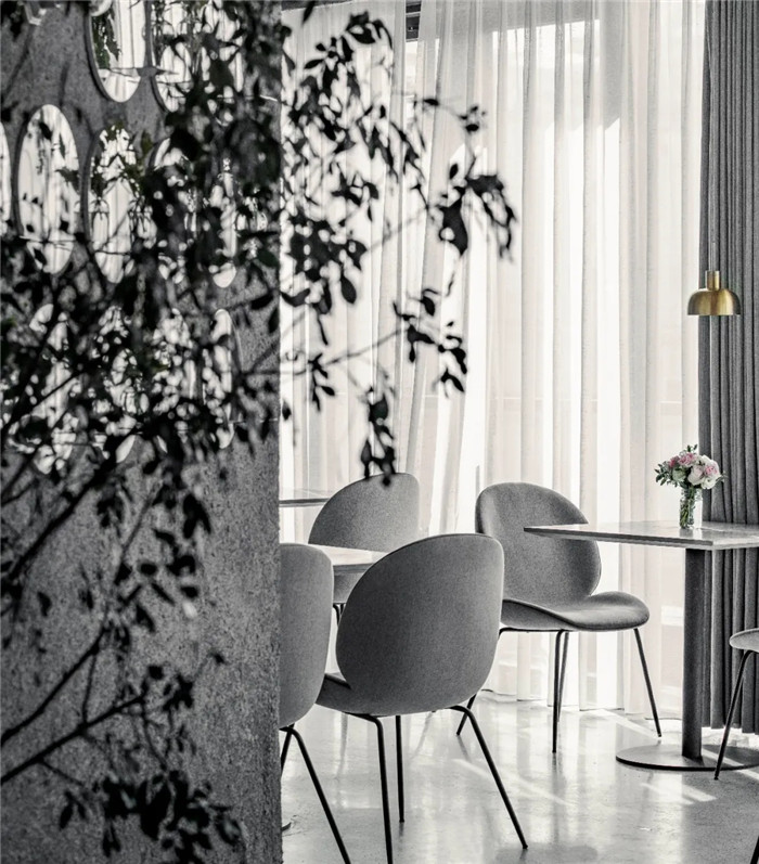 鄭州連鎖餐飲裝修公司推薦花廚時尚連鎖餐廳裝修設(shè)計實景圖 鄭州連鎖餐飲裝修公司推薦花廚時尚連鎖餐廳裝修設(shè)計實景圖