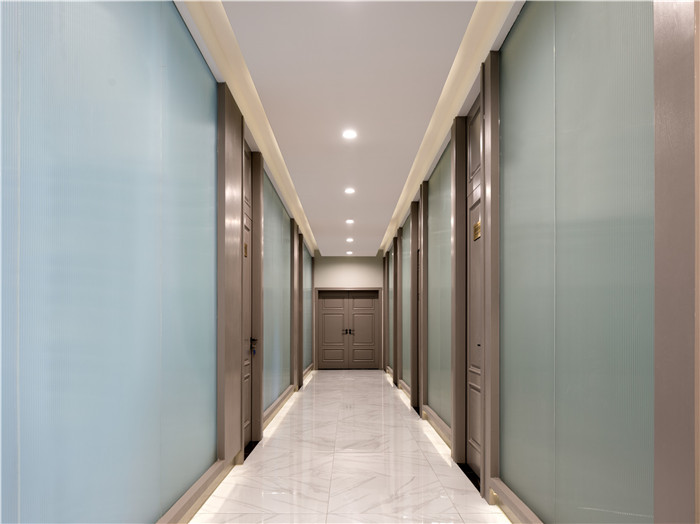 低調(diào)奢華風羽妃醫(yī)療美容醫(yī)院走廊裝修設計實景圖 低調(diào)奢華風羽妃醫(yī)療美容醫(yī)院走廊裝修設計實景圖