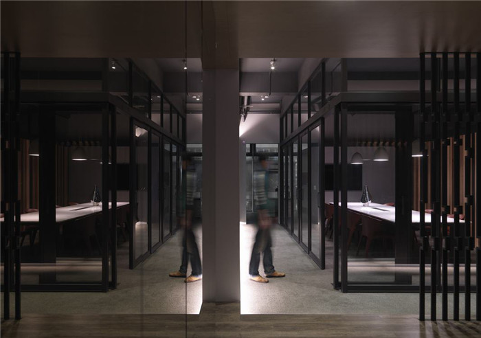 鏡子美學    精致優(yōu)雅的設計公司辦公室裝修方案