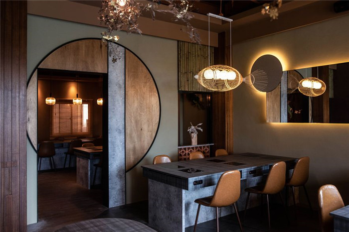 鄭州專業(yè)餐飲裝修設(shè)計(jì)公司推薦拾鮮鍋物餐飲設(shè)計(jì)實(shí)景圖