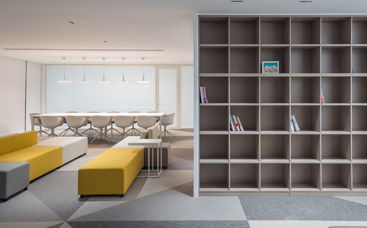 極簡風(fēng)海鏈科技深圳總部辦公室會議室裝修設(shè)計圖