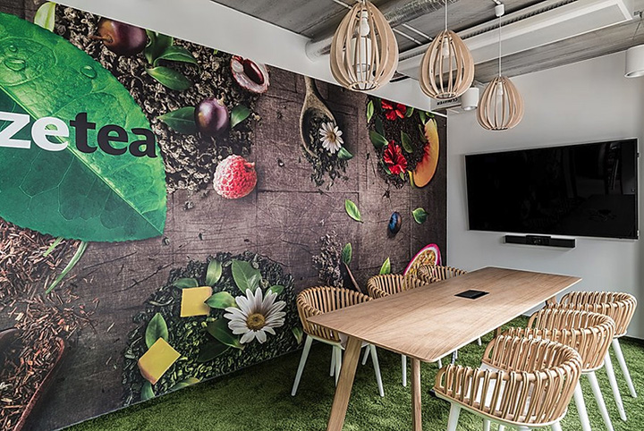 溫暖的工業(yè)風(fēng)可口可樂華沙總部辦公樓會議室裝修設(shè)計案例