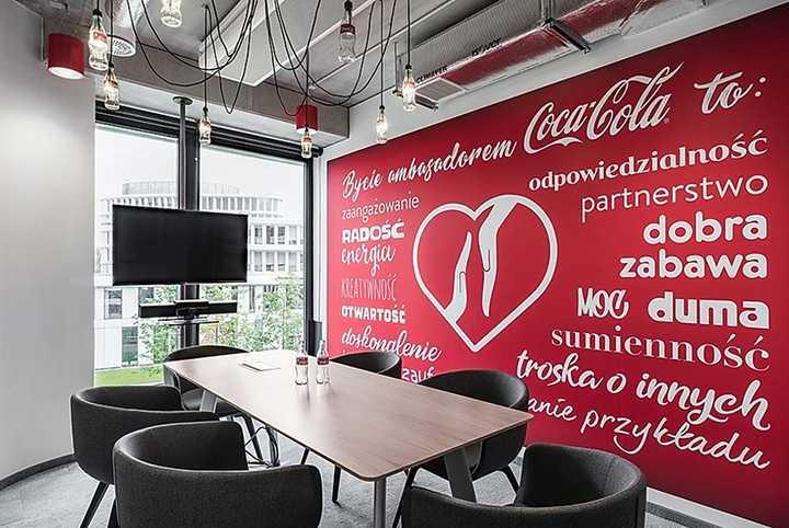 溫暖的工業(yè)風(fēng)可口可樂華沙總部辦公樓裝修設(shè)計實景圖