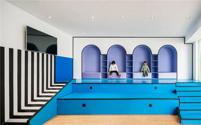 十分藝術(shù)的幼兒美術(shù)教育培訓(xùn)機(jī)構(gòu)大廳裝修設(shè)計(jì)案例 十分藝術(shù)的幼兒美術(shù)教育培訓(xùn)機(jī)構(gòu)大廳裝修設(shè)計(jì)案例