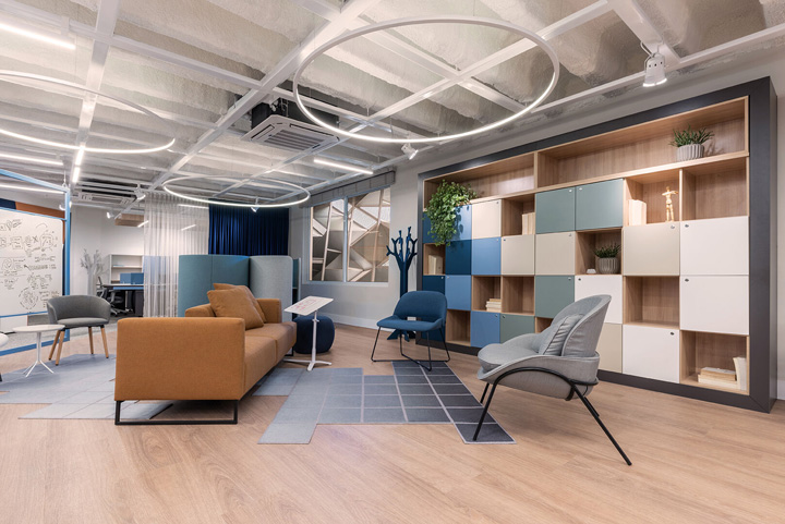 靈活時尚的國外辦公家具兼展廳裝修設(shè)計案例 靈活時尚的國外辦公家具兼展廳裝修設(shè)計案例