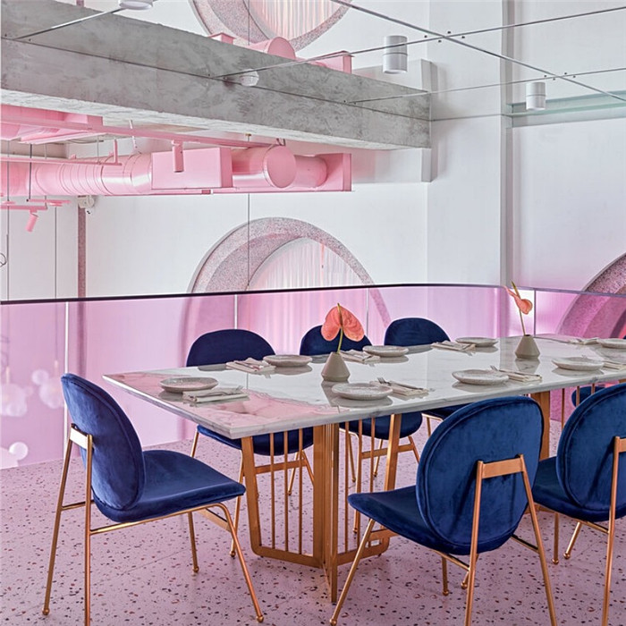 鄭州餐廳裝修公司推薦特色法式餐酒館裝修設(shè)計方案 鄭州餐廳裝修公司推薦特色法式餐酒館裝修設(shè)計方案