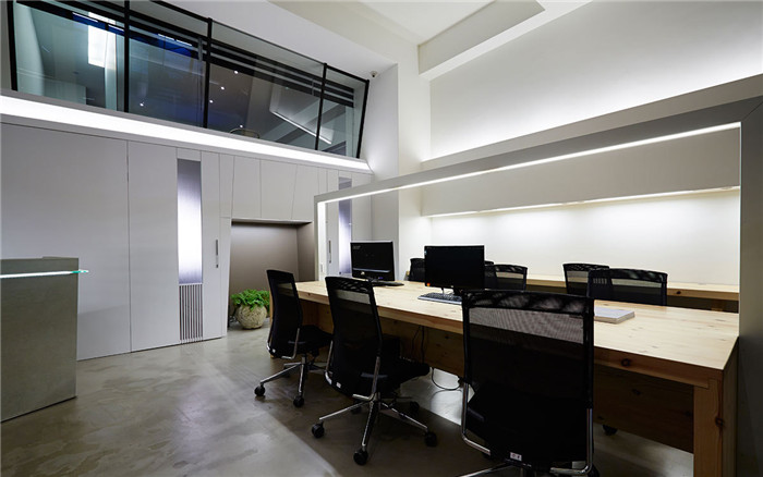 100平LOFT極簡風(fēng)辦公室裝修改造辦公區(qū)設(shè)計方案 100平LOFT極簡風(fēng)辦公室裝修改造辦公區(qū)設(shè)計方案