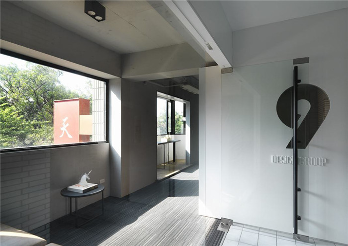 鄭州200平休閑工業(yè)風(fēng)辦公室裝修設(shè)計(jì)案例實(shí)景圖 鄭州200平休閑工業(yè)風(fēng)辦公室裝修設(shè)計(jì)案例實(shí)景圖