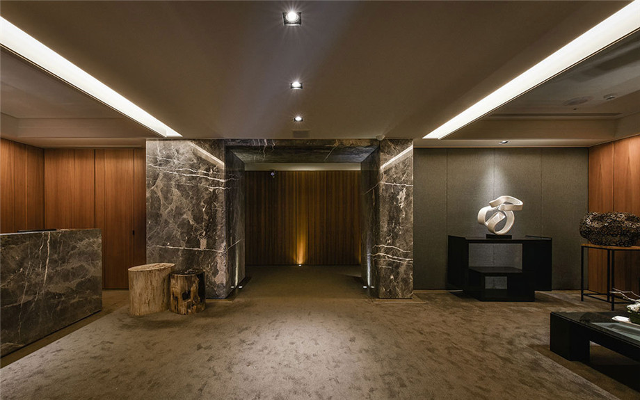 實(shí)業(yè)集團(tuán)總部辦公室前廳裝修設(shè)計(jì)實(shí)景圖