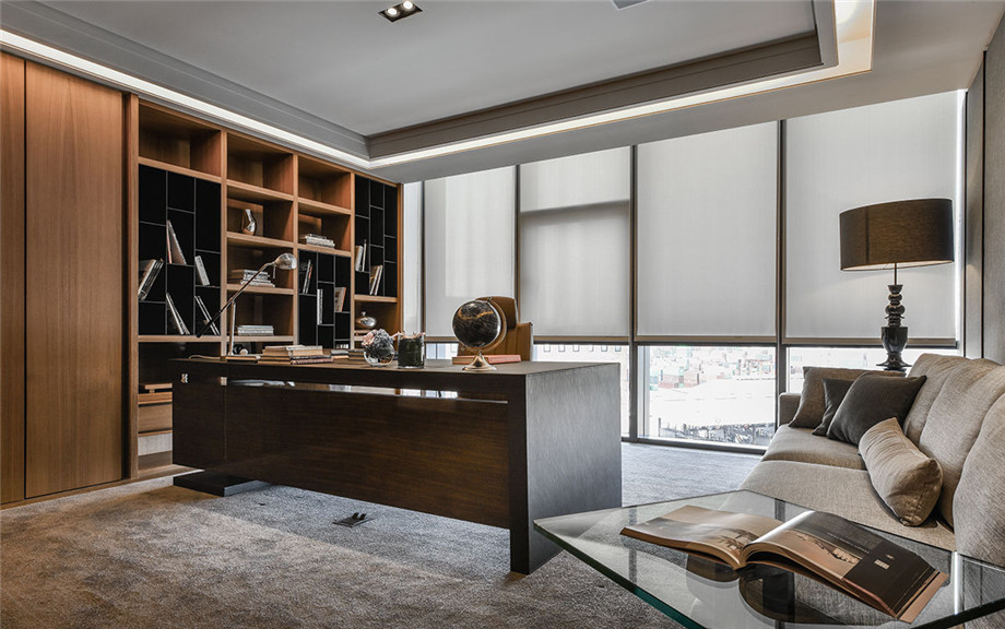 實(shí)業(yè)集團(tuán)總部董事長辦公室裝修設(shè)計(jì)實(shí)景圖