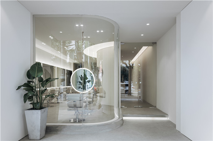 100平極簡工業(yè)風美發(fā)店入口裝修設計實景圖 100平極簡工業(yè)風美發(fā)店入口裝修設計實景圖