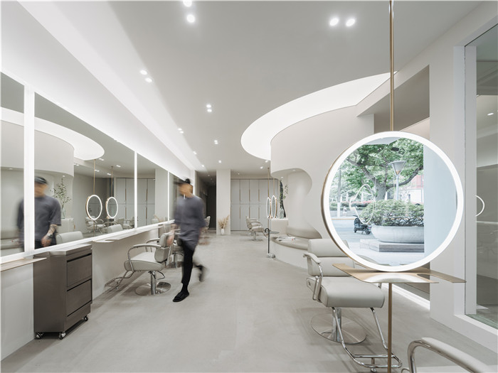 100平極簡工業(yè)風美發(fā)店剪發(fā)區(qū)裝修設計實景圖 100平極簡工業(yè)風美發(fā)店剪發(fā)區(qū)裝修設計實景圖