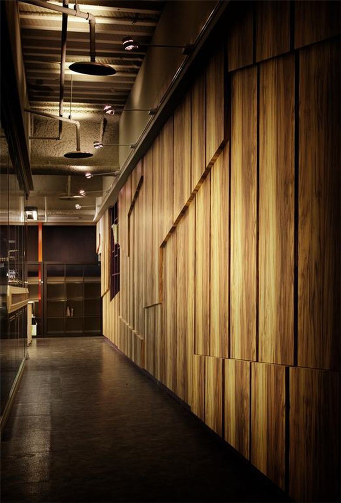 現(xiàn)代古典混搭風平面設計公司辦公室背景墻裝修方案