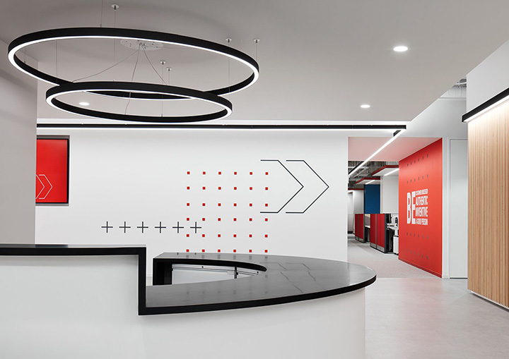 鄭州宏鈺堂推薦國(guó)外通信公司時(shí)尚辦公室裝修案例