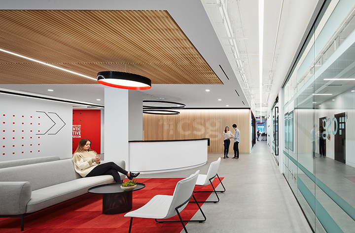 鄭州宏鈺堂推薦國(guó)外通信公司時(shí)尚辦公室前臺(tái)裝修方案