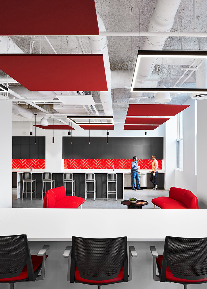 鄭州宏鈺堂推薦國(guó)外通信公司時(shí)尚辦公室前臺(tái)裝修方案