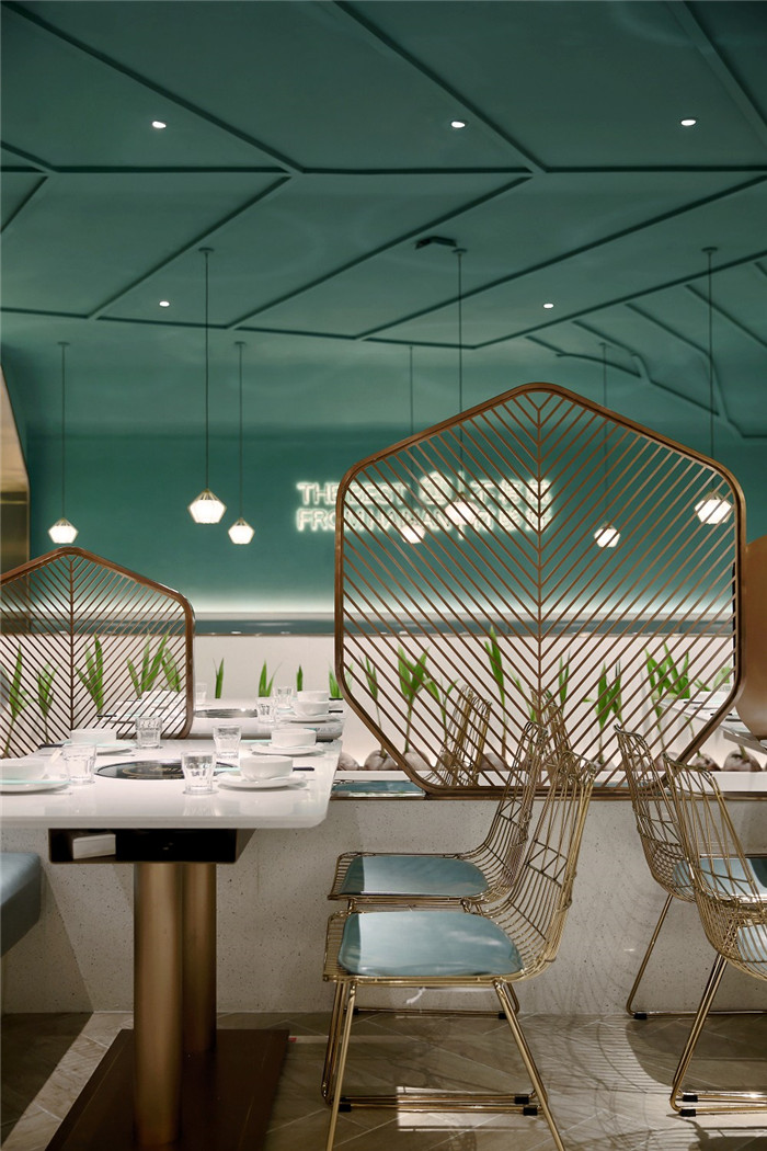 新潮火鍋店裝修設(shè)計(jì) 海南椰子雞火鍋店裝修設(shè)計(jì)方案 新潮火鍋店裝修設(shè)計(jì) 海南椰子雞火鍋店裝修設(shè)計(jì)方案