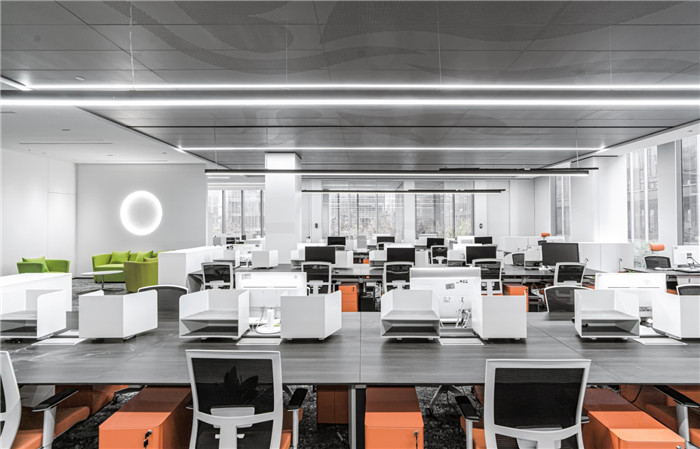 知名進(jìn)口汽車集團(tuán)總部辦公樓&展廳裝修設(shè)計(jì)案例