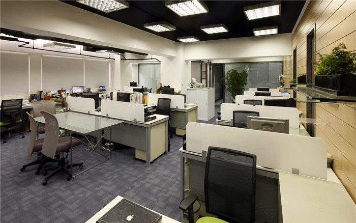 鄭州專業(yè)辦公室裝修公司分享設(shè)計(jì)公司辦公室裝修實(shí)景圖 鄭州專業(yè)辦公室裝修公司分享設(shè)計(jì)公司辦公室裝修實(shí)景圖