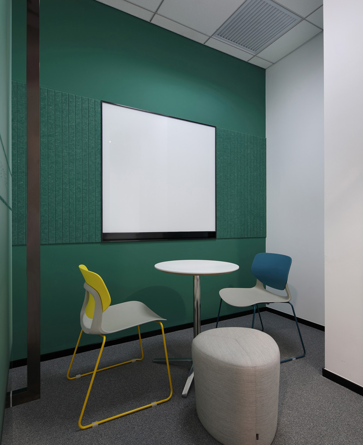 中國最大的在線理財教育機構(gòu)辦公樓小型洽談室裝修設計方案