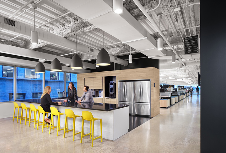 7000平在線招聘企業(yè)總部辦公樓水吧區(qū)裝修改造設計方案 7000平在線招聘企業(yè)總部辦公樓水吧區(qū)裝修改造設計方案