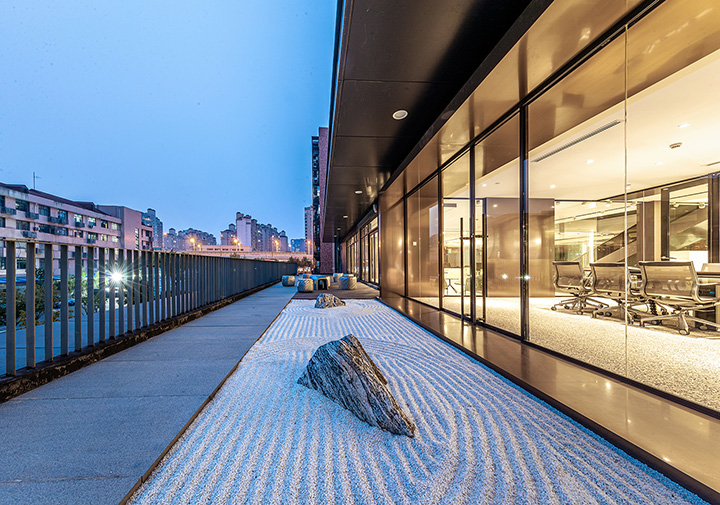 老廠房變身新展廳  Logic上海家具展廳裝修設(shè)計方案