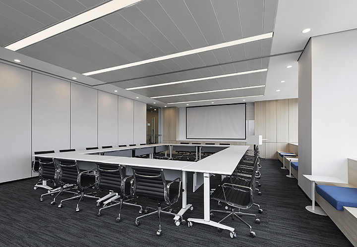 科技感很強的小米消費金融公司經(jīng)理辦公室大會議室裝修設(shè)計方案 科技感很強的小米消費金融公司經(jīng)理辦公室大會議室裝修設(shè)計方案