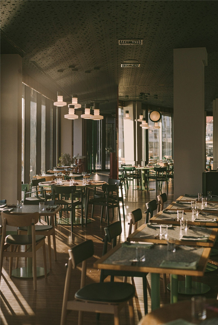 鄭州餐廳裝修專家分享精致工業(yè)風融合西餐廳設計方案 鄭州餐廳裝修專家分享精致工業(yè)風融合西餐廳設計方案