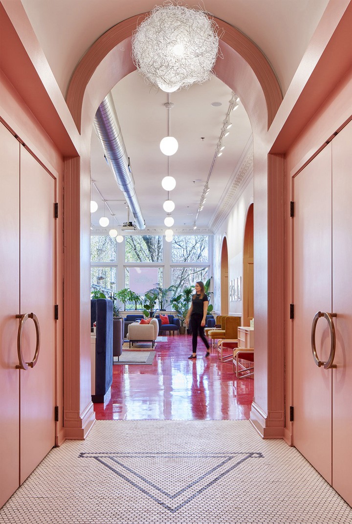 專為女性服務(wù)的8000平時(shí)尚聯(lián)合辦公裝修設(shè)計(jì)方案 專為女性服務(wù)的8000平時(shí)尚聯(lián)合辦公裝修設(shè)計(jì)方案