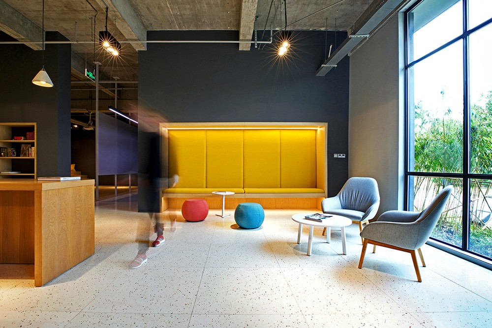 400平極簡(jiǎn)工業(yè)風(fēng)圣東尼研究中心&辦公裝修設(shè)計(jì)方案