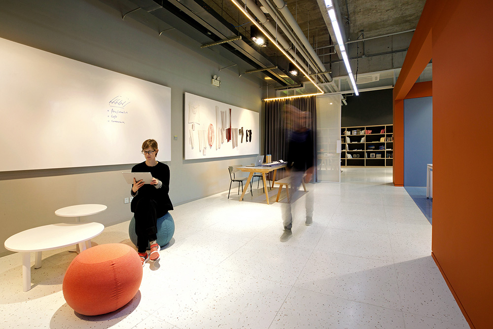 400平極簡(jiǎn)工業(yè)風(fēng)圣東尼研究中心&辦公裝修設(shè)計(jì)方案