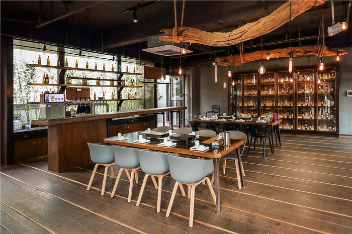音樂+啤酒+燒烤一站式特色燒烤餐廳用餐區(qū)裝修設(shè)計方案