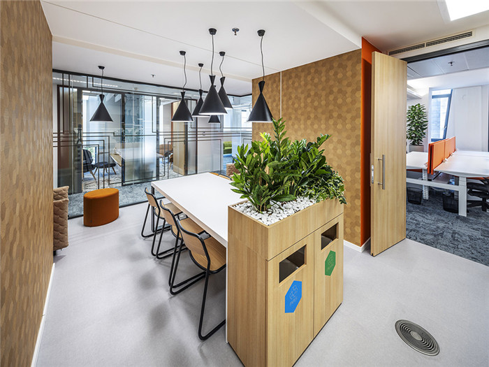 美國閃存制造科技公司可持續(xù)環(huán)保辦公裝修設(shè)計(jì)方案