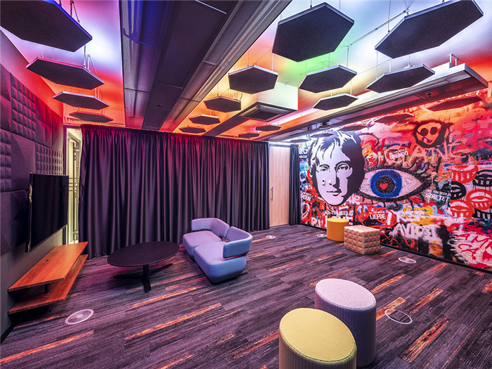 美國閃存制造科技公司可持續(xù)環(huán)保辦公裝修設(shè)計(jì)方案