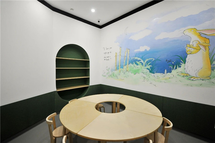 英語培訓(xùn)教室裝修-以光之名  趣味十足的少兒英語培訓(xùn)機(jī)構(gòu)裝修效果圖