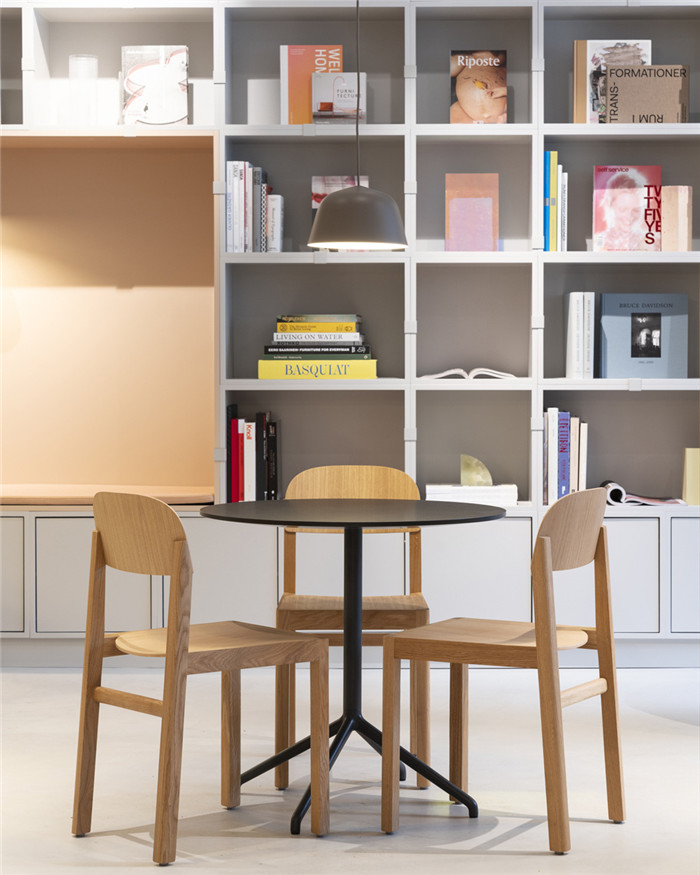 北歐風(fēng)辦公設(shè)計(jì)-1400平清新北歐風(fēng)家具公司辦公兼展廳裝修設(shè)計(jì)案例