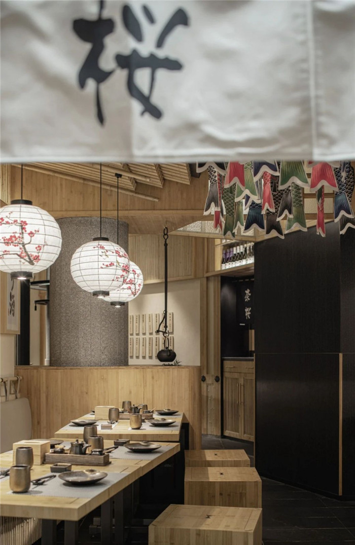 小而美的日料餐廳裝修設計案例