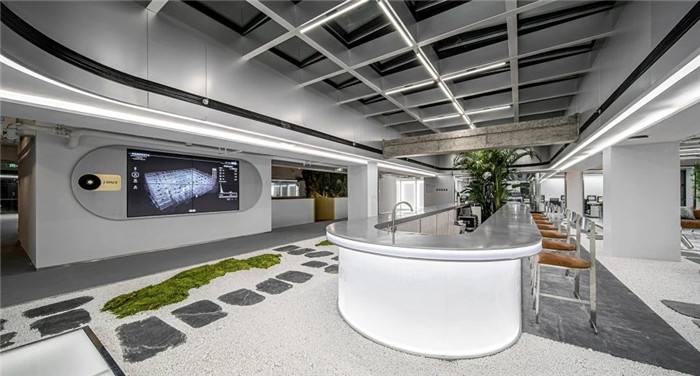 員工水吧區(qū)設(shè)計-超炫酷的異次元主題集團總部辦公大樓裝修設(shè)計實景圖 員工水吧區(qū)設(shè)計-超炫酷的異次元主題集團總部辦公大樓裝修設(shè)計實景圖