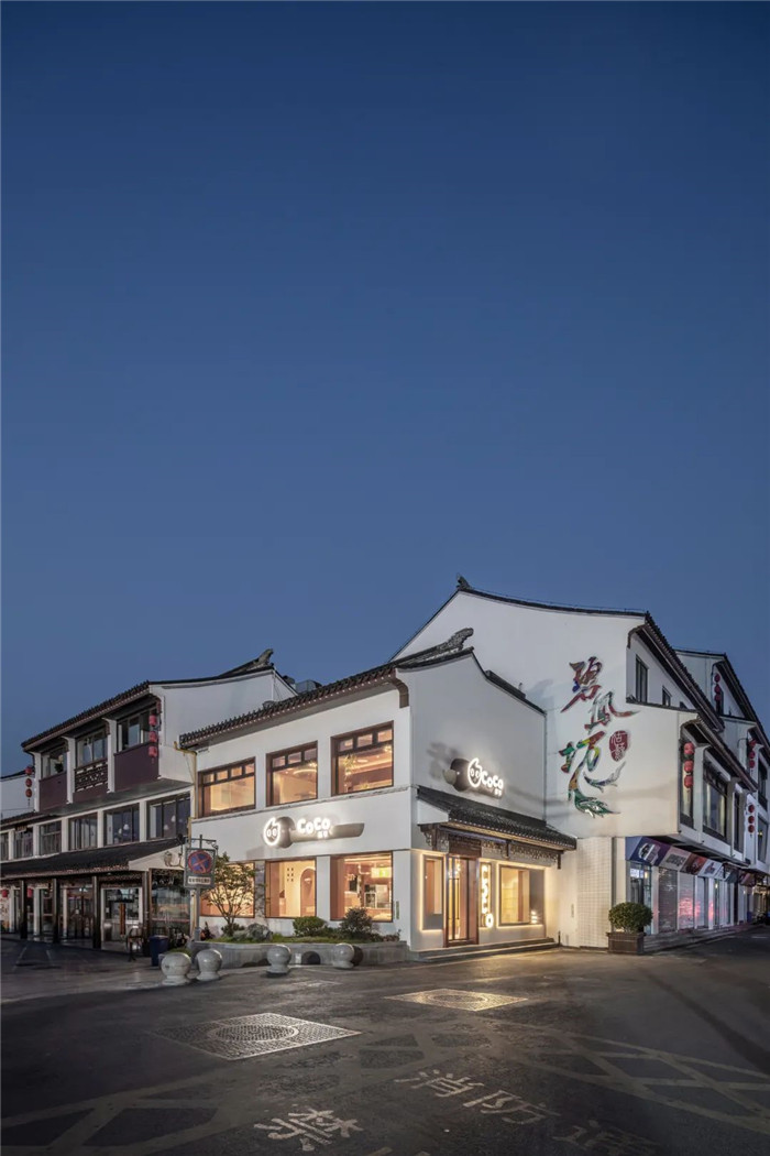 奶茶店門頭外觀設計-鄭州奶茶店裝修公司推薦COCO都可茶飲店裝修效果圖 奶茶店門頭外觀設計-鄭州奶茶店裝修公司推薦COCO都可茶飲店裝修效果圖