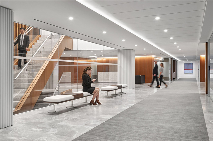 走廊裝修設(shè)計(jì)-現(xiàn)代極簡(jiǎn)摩登風(fēng)金融集團(tuán)辦公大樓裝修改造設(shè)計(jì)方案