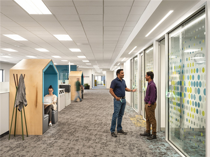 多元化辦公裝修設(shè)計-靈活高效的生物制藥公司總部寫字樓裝修設(shè)計方案 多元化辦公裝修設(shè)計-靈活高效的生物制藥公司總部寫字樓裝修設(shè)計方案
