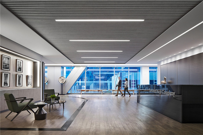 接待大廳裝修設(shè)計-如藝術(shù)畫廊般高品質(zhì)房地產(chǎn)開發(fā)公司辦公樓裝修方案