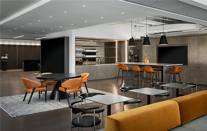 水吧休閑區(qū)裝修設(shè)計-如藝術(shù)畫廊般高品質(zhì)房地產(chǎn)開發(fā)公司辦公樓裝修方案