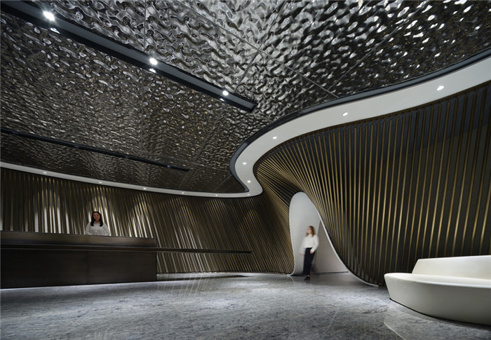 前廳裝修設(shè)計(jì)-綠地集團(tuán)上?？偛哭k公室裝修  引領(lǐng)智慧辦公設(shè)計(jì)風(fēng)尚