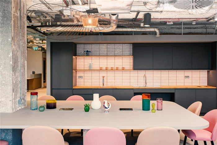 鄭州辦公樓裝修公司分享可循環(huán)式環(huán)保辦公樓裝修案例 鄭州辦公樓裝修公司分享可循環(huán)式環(huán)保辦公樓裝修案例