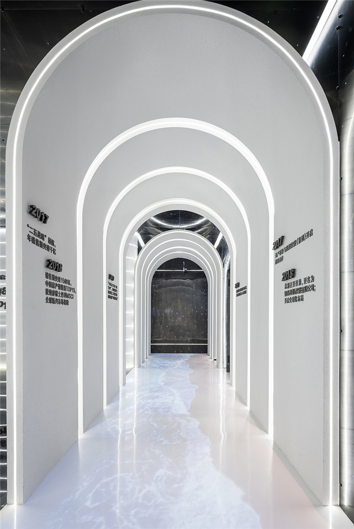 企業(yè)品牌展廳設(shè)計(jì)-大氣靈動(dòng)多元化的旭輝地產(chǎn)總部辦公樓裝修方案 企業(yè)品牌展廳設(shè)計(jì)-大氣靈動(dòng)多元化的旭輝地產(chǎn)總部辦公樓裝修方案